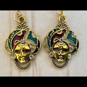 Princess Earrings NWOT